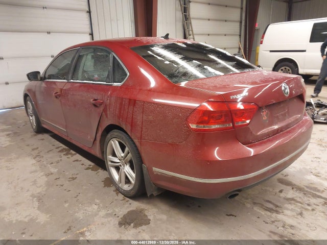Продаж на аукціоні авто 2015 Volkswagen Passat 1.8t Sel Premium, vin: 1VWCT7A33FC121826, номер лоту: 44012989
