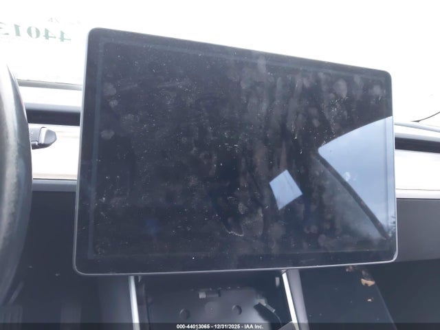 Продаж на аукціоні авто 2018 Tesla Model 3 Long Range/performance, vin: 5YJ3E1EBXJF068386, номер лоту: 44013065