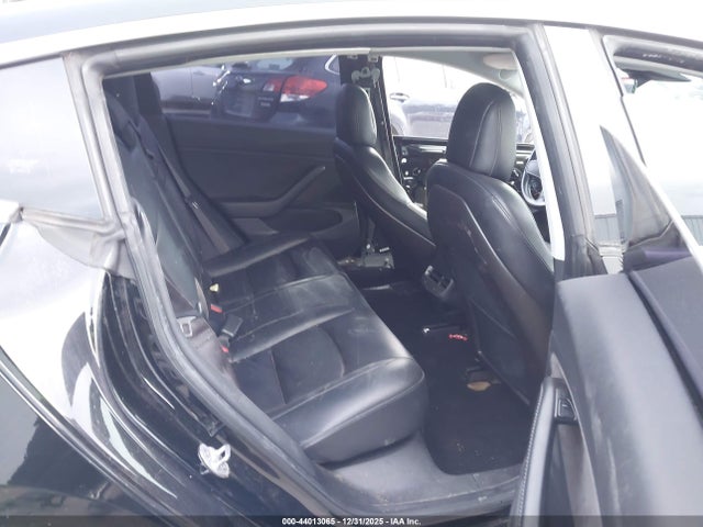 Продаж на аукціоні авто 2018 Tesla Model 3 Long Range/performance, vin: 5YJ3E1EBXJF068386, номер лоту: 44013065