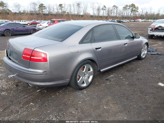 2010 AUDI A8 L WAURVAFA8AN005690 Photo 3