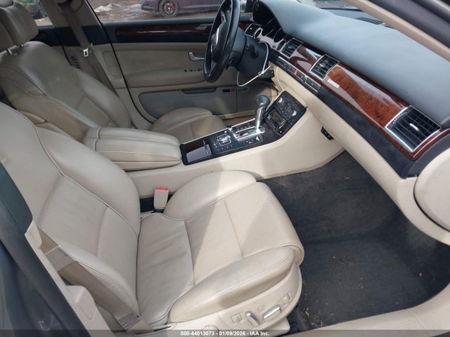 2010 AUDI A8 L WAURVAFA8AN005690 Photo 4