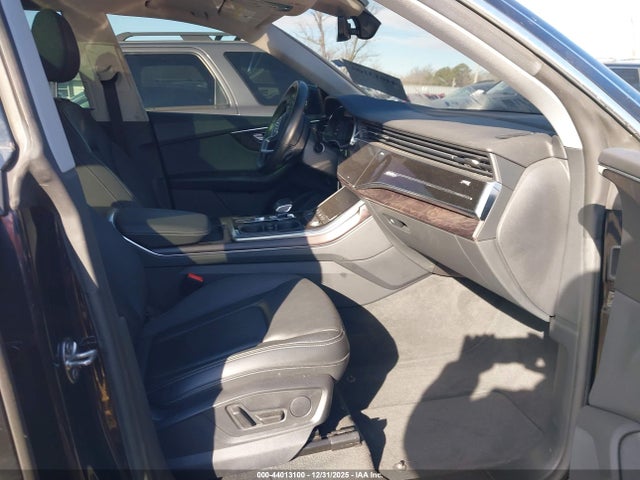 2021 AUDI Q8 WA1AVAF11MD019693 Photo 4