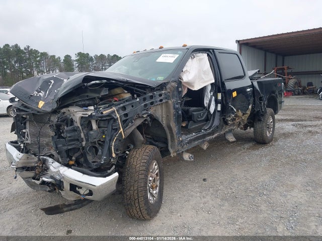 1FT8W3BT8HEE43991 Ford F-350 Lariat