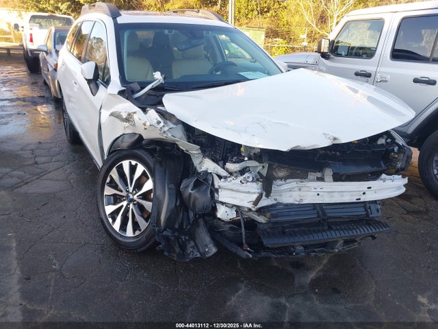 44013112 :رقم المزاد ، 4S4BSANC2H3424653 vin ، 2017 Subaru Outback 2.5i Limited مزاد بيع