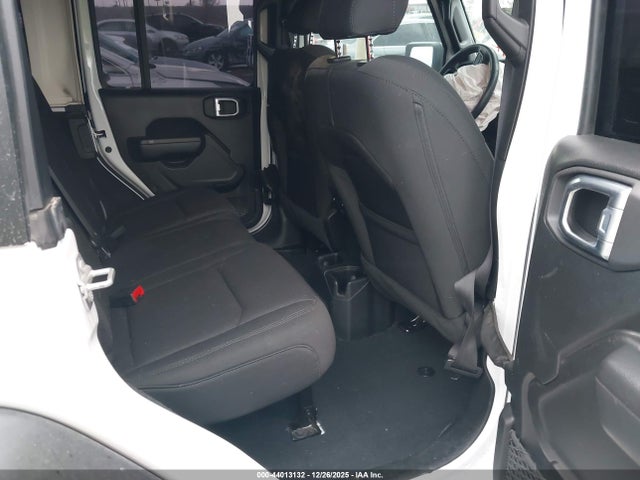 1C4HJXDG8NW252647 Jeep Wrangler Unlimited Sport S 4x4