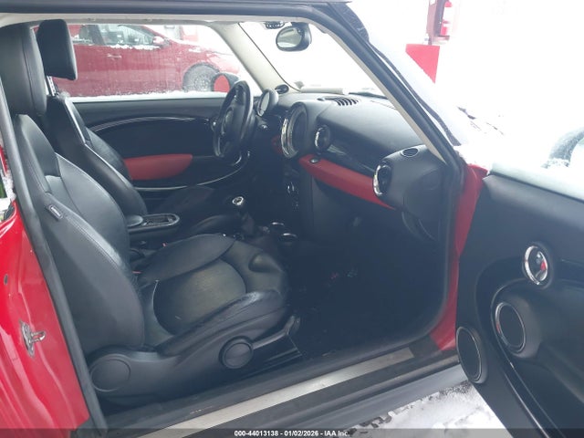 2012 MINI COOPER CLUBMAN WMWZF3C5XCT268181 Photo 4