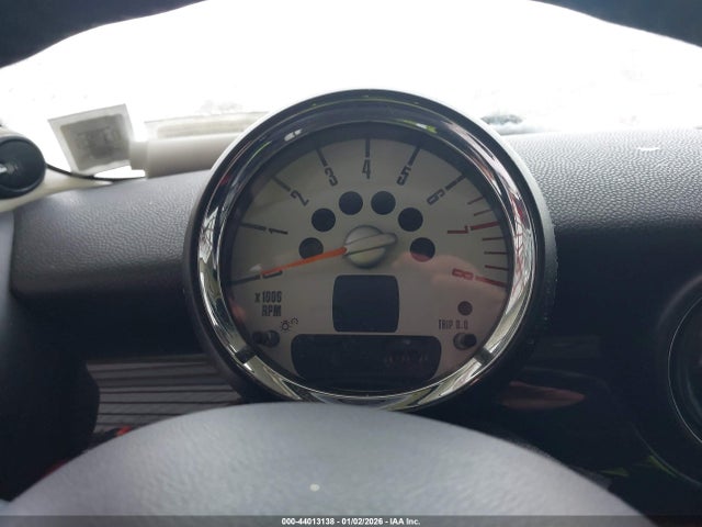 2012 MINI COOPER CLUBMAN WMWZF3C5XCT268181 Photo 6