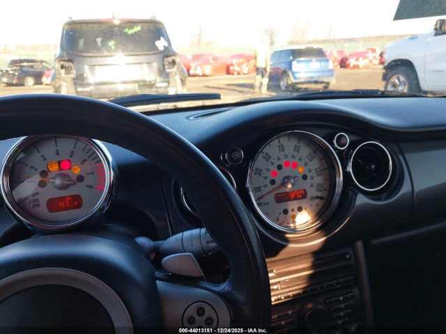 2005 MINI COOPER S WMWRH33495TK55264 Photo 6