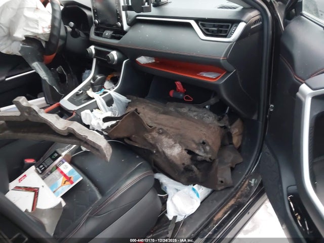 2T3J1RFV8MW172190 Toyota Rav4 Adventure