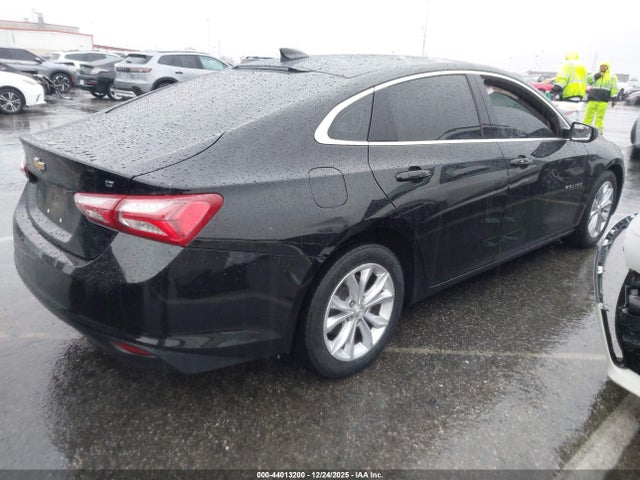 1G1ZD5ST9NF123678 Chevrolet Malibu Fwd Lt
