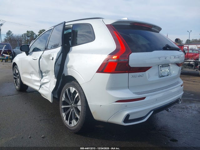 2026 VOLVO XC60 YV4M12RC6T1341535 Photo 2