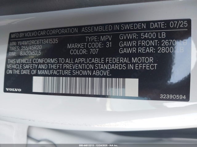 2026 VOLVO XC60 YV4M12RC6T1341535 Photo 8