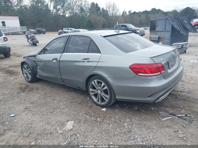 2014 MERCEDES-BENZ E 350 WDDHF5KB7EA820368 Photo 2