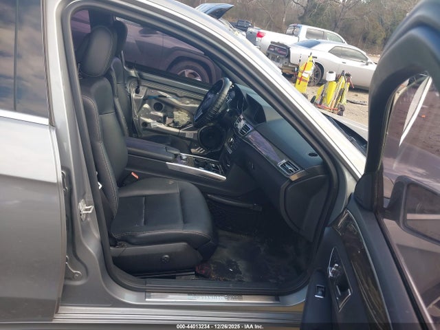 2014 MERCEDES-BENZ E 350 WDDHF5KB7EA820368 Photo 4