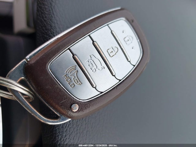Aukcja sprzedaży 2018 Hyundai Sonata Limited, vin: 5NPE34AF3JH678589, numer aukcji: 44013284