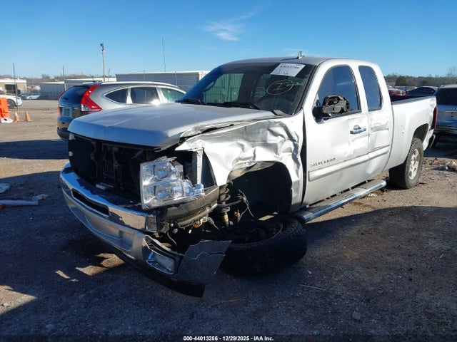 2013 CHEVROLET SILVERADO 1500 1GCRCSE04DZ223694 Photo 1