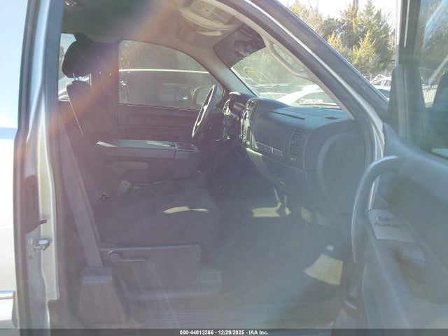 2013 CHEVROLET SILVERADO 1500 1GCRCSE04DZ223694 Photo 4