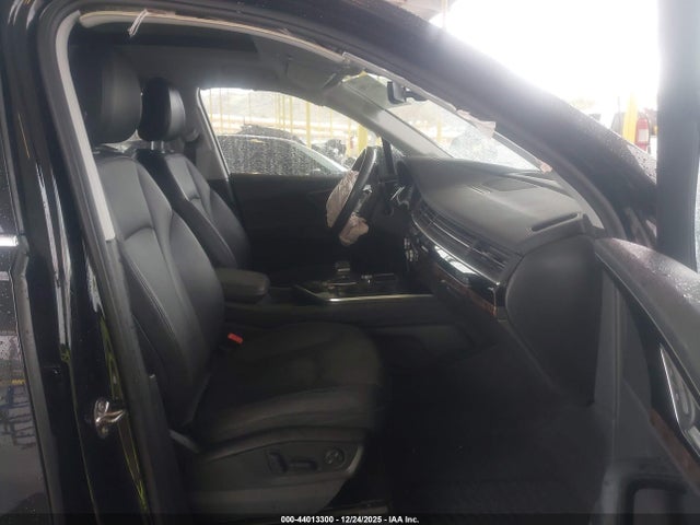 WA1VAAF78HD044503 Audi Q7 3.0t Premium