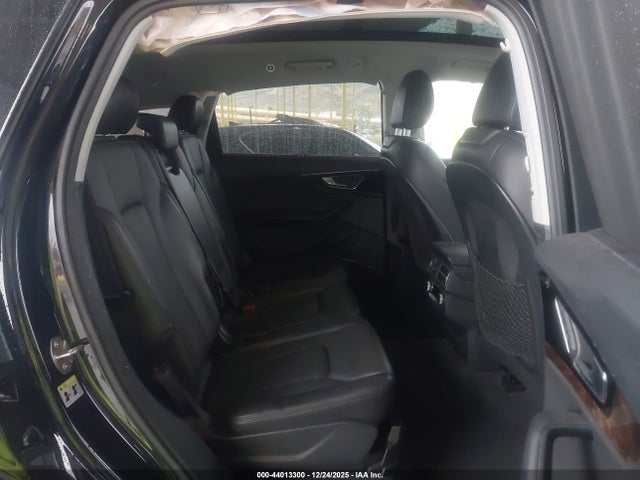 WA1VAAF78HD044503 Audi Q7 3.0t Premium