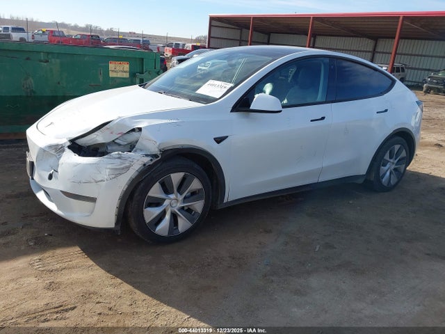 2020 TESLA MODEL Y 5YJYGDEE0LF026548 Photo 1