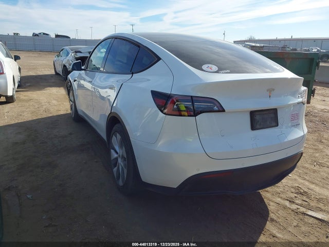 2020 TESLA MODEL Y 5YJYGDEE0LF026548 Photo 2