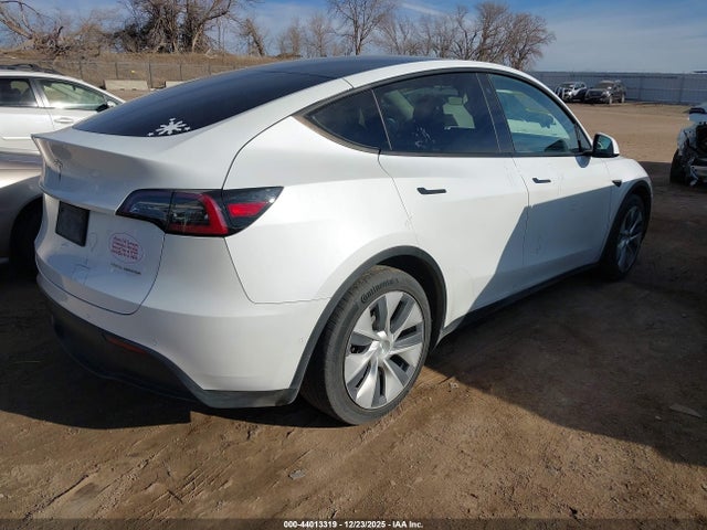 2020 TESLA MODEL Y 5YJYGDEE0LF026548 Photo 3