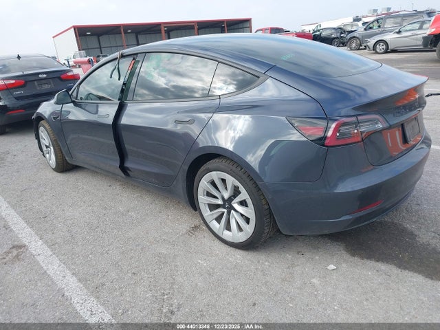2022 TESLA MODEL 3 5YJ3E1EB4NF208390 Photo 2