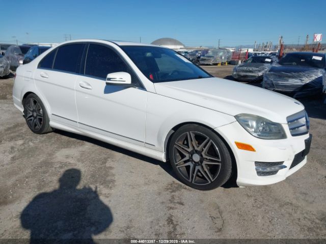2013 MERCEDES-BENZ C 250 WDDGF4HB7DR267198