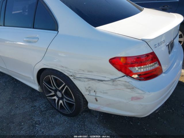 2013 MERCEDES-BENZ C 250 WDDGF4HB7DR267198 Photo 5