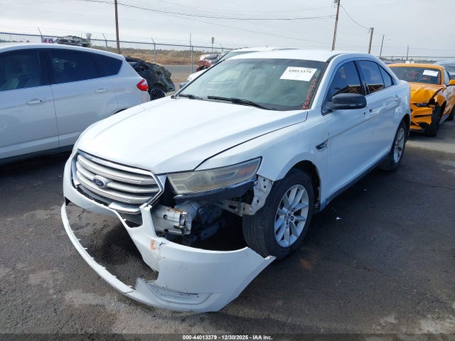 Ford TAURUS SE 2014 1FAHP2D84EG182445 Image 2