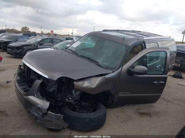 2014 GMC YUKON XL 1500 1GKS1MEF3ER164117 Photo 1