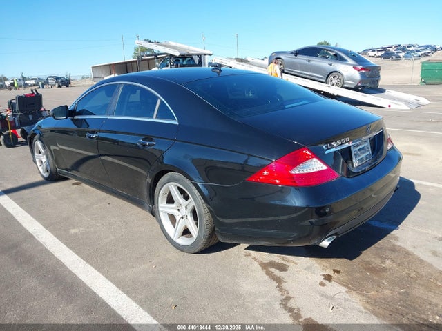 2011 MERCEDES-BENZ CLS 550 WDDDJ7CB5BA170815 Photo 2