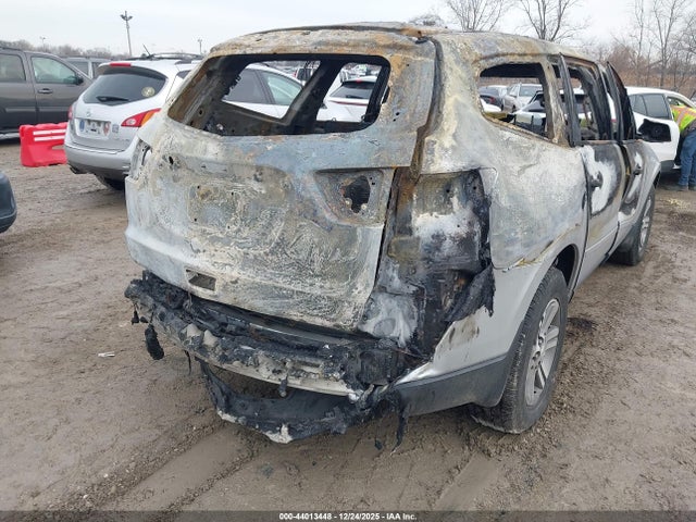 44013448 :رقم المزاد ، 1GNKRGKD4FJ152395 vin ، 2015 Chevrolet Traverse 1lt مزاد بيع