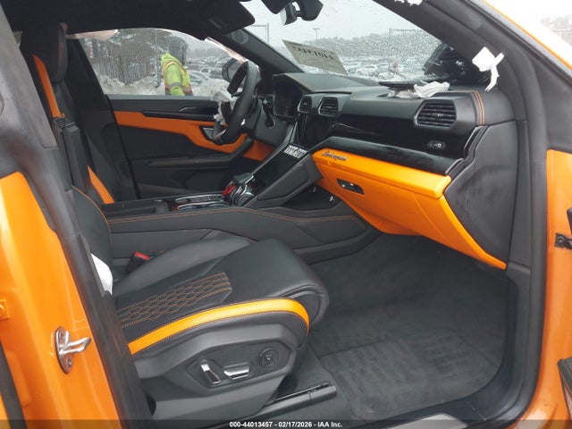 2024 LAMBORGHINI URUS ZPBUB3ZL7RLA31311 Photo 4