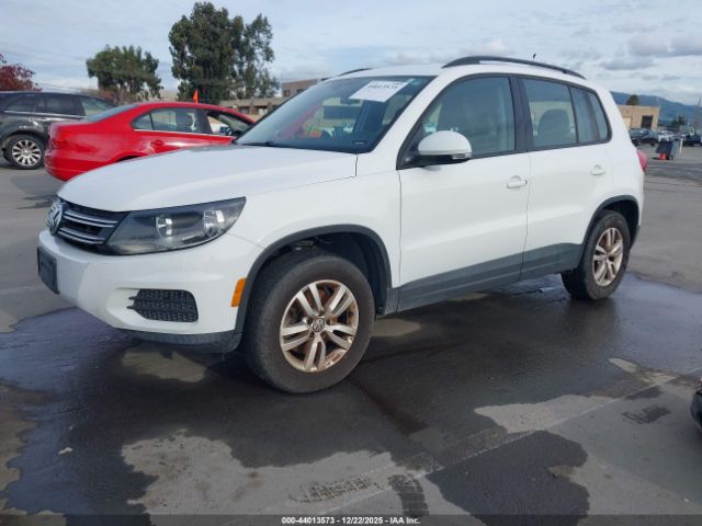 2017 VOLKSWAGEN TIGUAN WVGBV7AX6HK013572 Photo 1