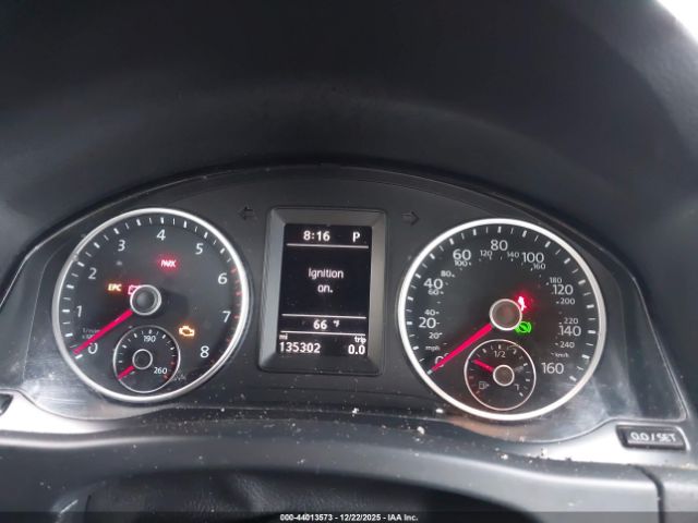2017 VOLKSWAGEN TIGUAN WVGBV7AX6HK013572 Photo 6