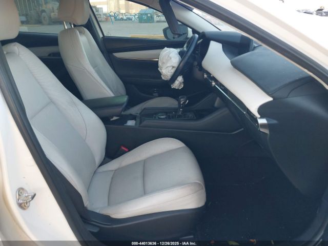 2019 MAZDA MAZDA3 3MZBPAEM5KM104521 Photo 4