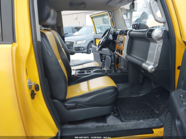 2007 TOYOTA FJ CRUISER JTEBU11F170001914 Photo 4