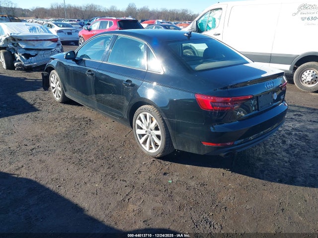 2017 AUDI A4 WAUANAF40HN002283 Photo 2
