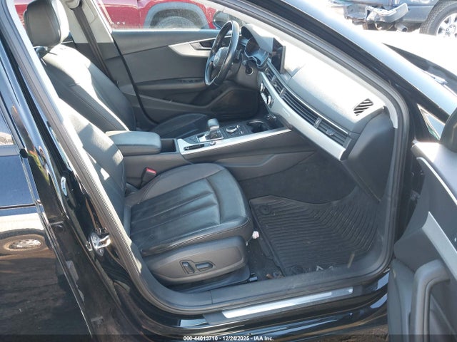 2017 AUDI A4 WAUANAF40HN002283 Photo 4