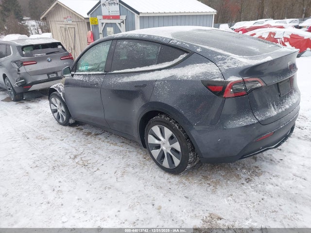 2022 TESLA MODEL Y 7SAYGDEE0NF382309 Photo 2
