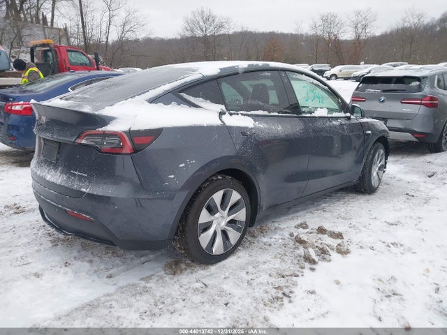 2022 TESLA MODEL Y 7SAYGDEE0NF382309 Photo 3