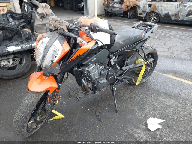 2022 KTM 890 VBKTU9401NM834020 Photo 1