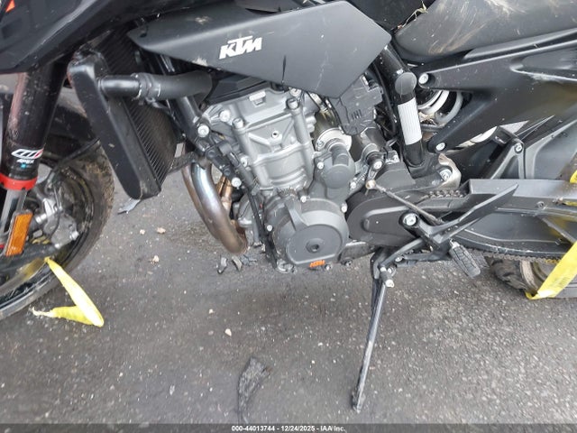 2022 KTM 890 VBKTU9401NM834020 Photo 8