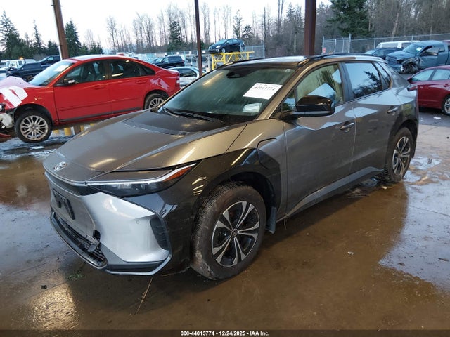 Toyota BZ4X XLE 2024 JTMAAAAA0RA054615 Image 2