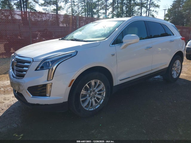 2017 CADILLAC XT5 1GYKNARS8HZ189681 Photo 1