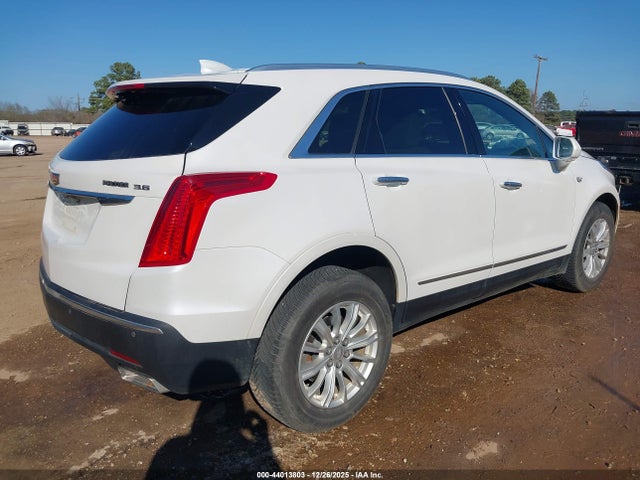 2017 CADILLAC XT5 1GYKNARS8HZ189681 Photo 3