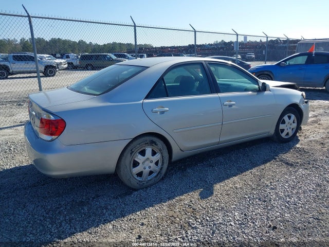 2005 TOYOTA CAMRY 4T1BE30K45U410017 Photo 3