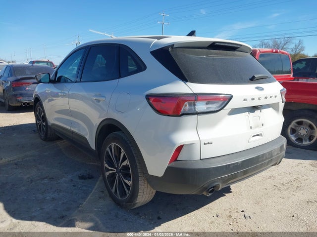 1FMCU0G61NUB56068 Ford ESCAPE SE