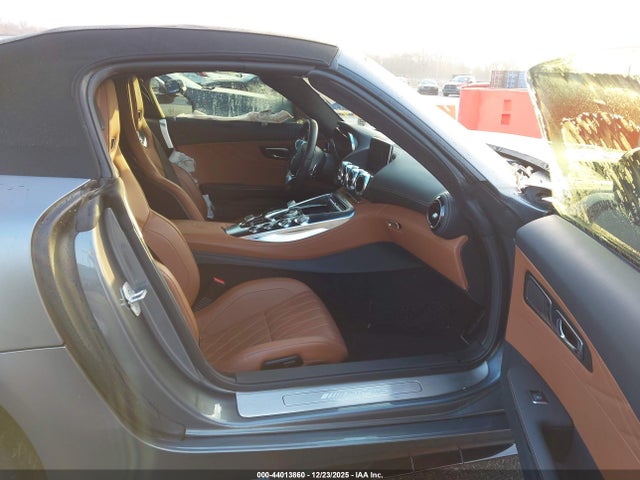 2018 MERCEDES-BENZ AMG GT C WDDYK8AA9JA015505 Photo 4